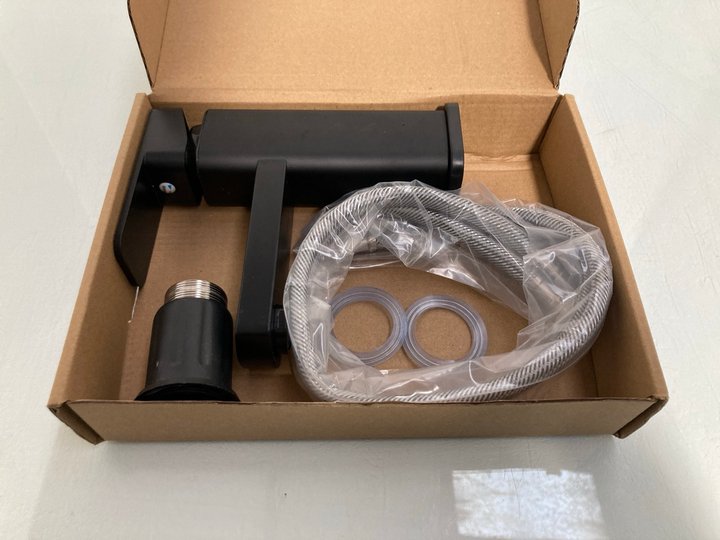 Lot 52  
            Marchington SR12 - Parcel Delivery Only 

                
BLACK BASIN FAUCET WITH HOT AND COLD WATER MIXER BATHROOM SINK: LOCATION - J3