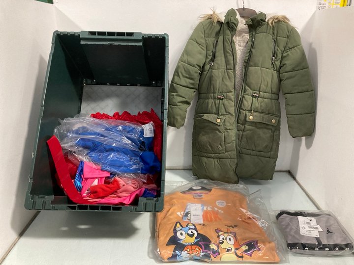 Lot 553  
            Marchington SR12 - Parcel Delivery Only 

                
QTY OF ASSORTED KIDS CLOTHING TO INCLUDE BLUEY PJ SET AGES 8-9 YEARS: LOCATION - I8