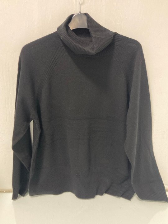 Lot 586  
            Marchington SR12 - Parcel Delivery Only 

                
WHISTLES CASHMERE ROLL NECK IN BLACK SIZE UK SMALL ORIGINAL RRP £199.00: LOCATION...