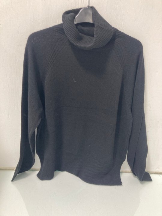 Lot 587  
            Marchington SR12 - Parcel Delivery Only 

                
WHISTLES CASHMERE ROLL NECK IN BLACK SIZE UK LARGE ORIGINAL RRP £199.00: LOCATION...