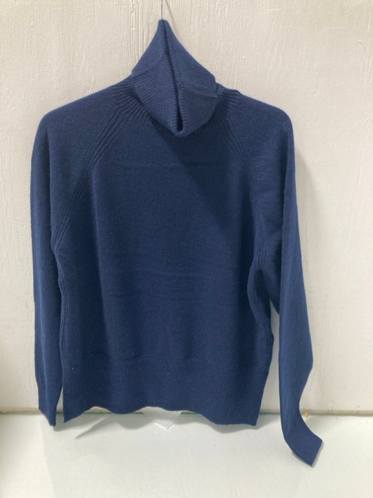 Lot 597  
            Marchington SR12 - Parcel Delivery Only 

                
WHISTLES CASHMERE ROLL NECK IN BLUE SIZE UK SMALL ORIGINAL RRP £199.00: LOCATION ...