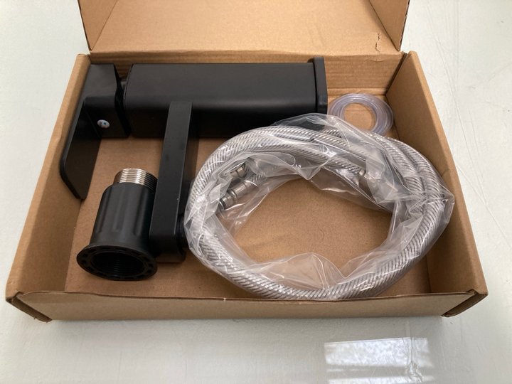 Lot 59  
            Marchington SR12 - Parcel Delivery Only 

                
BLACK BASIN FAUCET WITH HOT AND COLD WATER MIXER BATHROOM SINK: LOCATION - J3