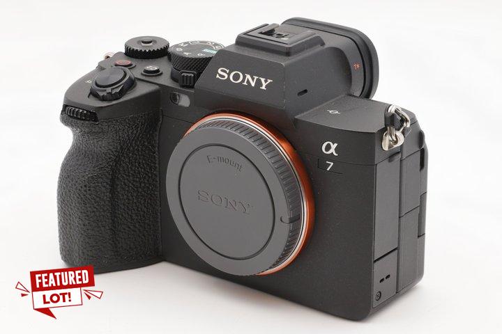 Lot 5  
            Marchington SR12 - Parcel Delivery Only 

                
SONY A7 24.3MP MIRRORLESS E-MOUNT FULL FRAME DIGITAL CAMERA BODY. TO INCLUDE BATT...