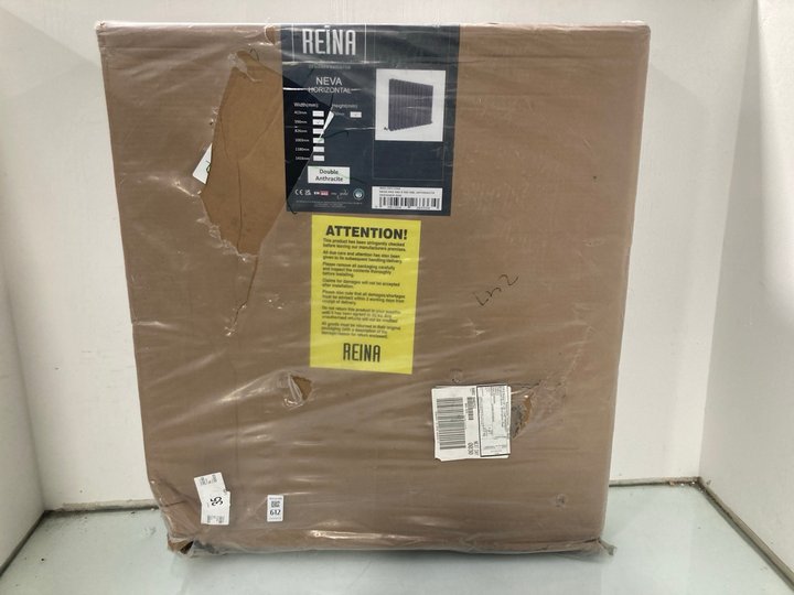 Lot 612  
            Marchington SR12 - Parcel Delivery Only 

                
REINA NEVA HORIZONTAL RADIATOR 590X 550MM: LOCATION - I5