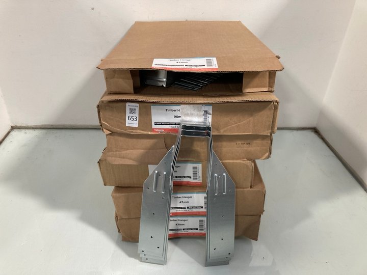 Lot 653  
            Marchington SR12 - Parcel Delivery Only 

                
QTY OF 47MM TIMBER HANGERS: LOCATION - I3