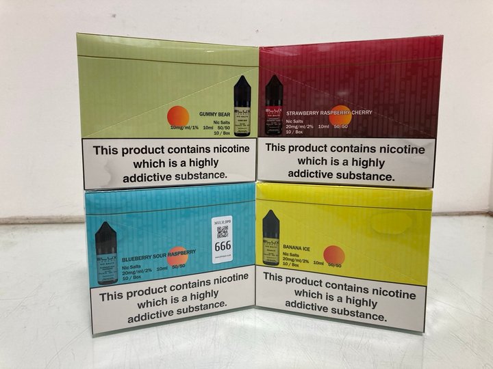 Lot 666  
            Marchington SR12 - Parcel Delivery Only 

                
4 X ASSORTED VAPE ITEMS TO INCLUDE ELUX LEGEND NIC SALTS BLUEBERRY SOUR RASPBERRY...