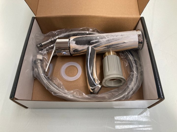 Lot 66  
            Marchington SR12 - Parcel Delivery Only 

                
VIDA RUBINETTO BATHROOM TAP IN MARBLE: LOCATION - J3