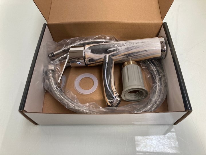 Lot 67  
            Marchington SR12 - Parcel Delivery Only 

                
VIDA RUBINETTO BATHROOM TAP IN MARBLE: LOCATION - J3