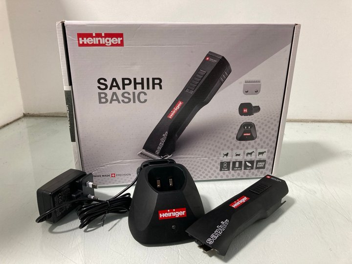 Lot 689  
            Marchington SR12 - Parcel Delivery Only 

                
SAPHIR BASIC CORDLESS ANIMAL TRIMMER: LOCATION - I1