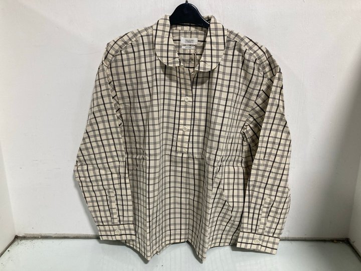 Lot 728  
            Marchington SR12 - Parcel Delivery Only 

                
TOAST HALF PLACKET CHECK COTTON SHIRT IN ECRU - SIZE: SMALL - ORIGINAL RRP: £155....