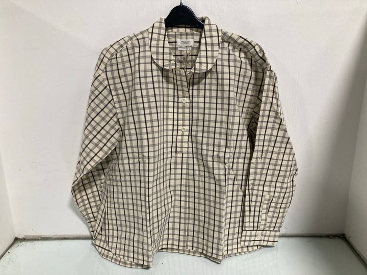 Lot 729  
            Marchington SR12 - Parcel Delivery Only 

                
TOAST HALF PLACKET CHECK COTTON SHIRT IN ECRU - SIZE: LARGE - ORIGINAL RRP: £155....