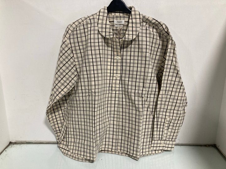 Lot 730  
            Marchington SR12 - Parcel Delivery Only 

                
TOAST HALF PLACKET CHECK COTTON SHIRT IN ECRU - SIZE: SMALL - ORIGINAL RRP: £155....