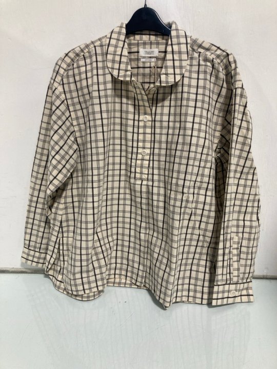 Lot 733  
            Marchington SR12 - Parcel Delivery Only 

                
TOAST HALF PLACKET CHECK COTTON SHIRT IN ECRU - SIZE: XS - ORIGINAL RRP: £155.00:...