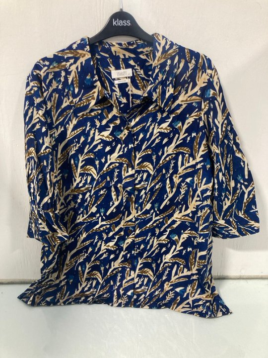 Lot 742  
            Marchington SR12 - Parcel Delivery Only 

                
TOAST GIA HERB PRINT SHIRT - UK SIZE: 4 - ORIGINAL RRP: £165.00: LOCATION - H2