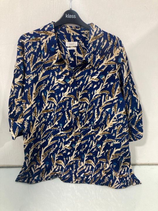Lot 743  
            Marchington SR12 - Parcel Delivery Only 

                
TOAST GIA HERB PRINT SHIRT - UK SIZE: 16 - ORIGINAL RRP: £165.00: LOCATION - H2