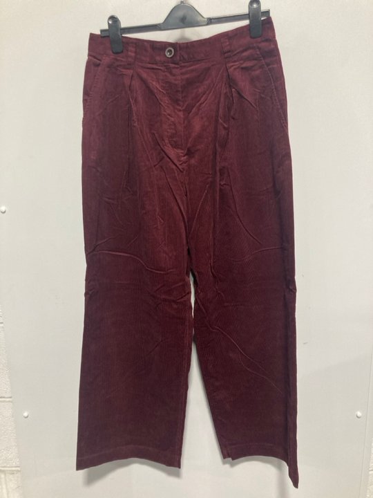 Lot 758  
            Marchington SR12 - Parcel Delivery Only 

                
TOAST PLEAT FRONT ORGANIC CORD TROUSERS IN BEETROOT - SIZE: 12 - ORIGINAL RRP: £1...