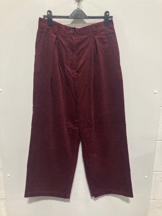 Lot 765  
            Marchington SR12 - Parcel Delivery Only 

                
TOAST ORGANIC CORD TUNIC DRESS IN BEETROOT - SIZE: LARGE - ORIGINAL RRP: £185.00:...