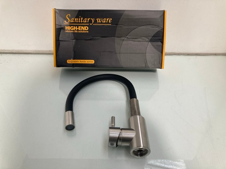 Lot 77  
            Marchington SR12 - Parcel Delivery Only 

                
KITCHEN FAUCET WITH PULL OUT SPOUT MIXER IN STAINLESS STEEL AND BLACK SILICONE: L...