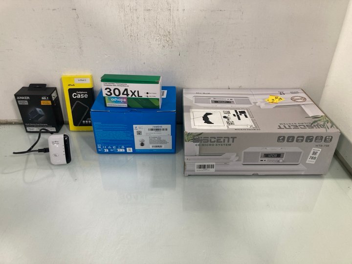Lot 788  
            Marchington SR12 - Parcel Delivery Only 

                
QTY OF ASSORTED TECH ITEMS TO INCLUDE ANKER MULTI DEVICE CHARGER: LOCATION - H4