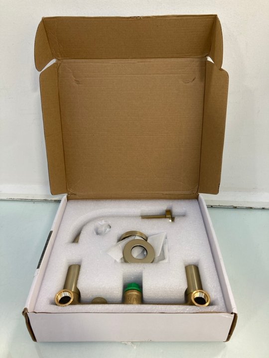 Lot 824  
            Marchington SR12 - Parcel Delivery Only 

                
HR TEC LEVER W/H BASIN MIXER IN BRUSHED BRASS: LOCATION - H6