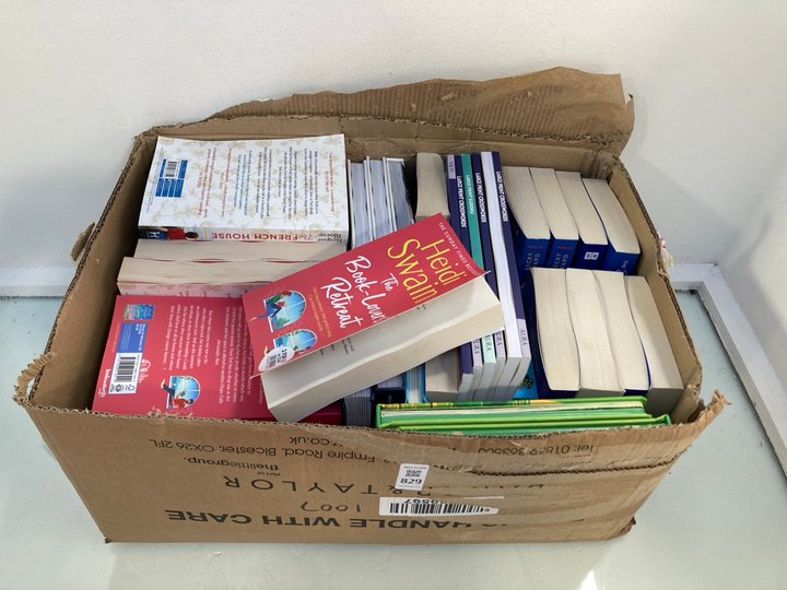 Lot 829  
            Marchington SR12 - Parcel Delivery Only 

                
QTY OF ASSORTED BOOKS TO INCLUDE THE BOOK LOVERS RETREAT BY HEIDI SWAIN: LOCATION...