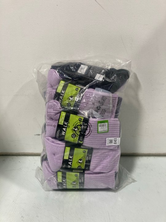 Lot 843  
            Marchington SR12 - Parcel Delivery Only 

                
QTY OF MOUNTAIN WAREHOUSE WALK SOCKS IN PURPLE/LILAC/BLACK - UK 6-9: LOCATION - H7