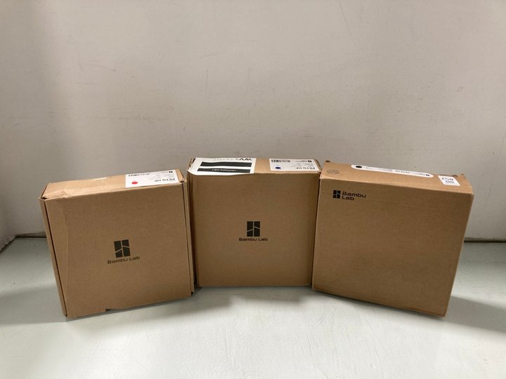 Lot 852  
            Marchington SR12 - Parcel Delivery Only 

                
3 X BAMBU LAB 3D PRINTING FILAMENT IN RED/BLUE/BLACK: LOCATION - H8
