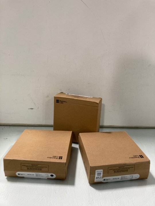 Lot 853  
            Marchington SR12 - Parcel Delivery Only 

                
3 X BAMBU LAB 3D PRINTING FILAMENT IN WHITE/BLUE/BLACK: LOCATION - H8