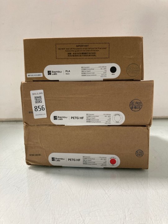 Lot 856  
            Marchington SR12 - Parcel Delivery Only 

                
3 X BAMBU LAB 3D PRINTING FILAMENT IN BLACK/WHITE/RED: LOCATION - H8