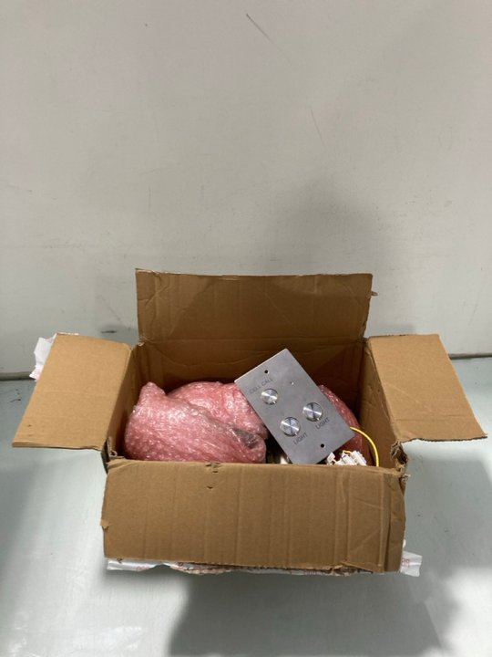 Lot 861  
            Marchington SR12 - Parcel Delivery Only 

                
6 X DISABLED TOILET ALARM CALL POINTS: LOCATION - H8