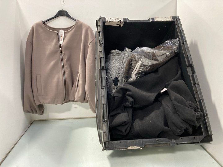 Lot 869  
            Marchington SR12 - Parcel Delivery Only 

                
QTY OF ASSORTED CLOTHING ITEMS TO INCLUDE NEW COLLECTION BOMBER JACKET IN TAUPE -...
