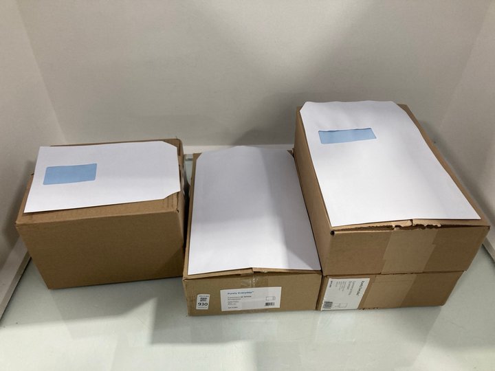 Lot 930  
            Marchington SR12 - Parcel Delivery Only 

                
4 X BOXES OF ASSORTED PURELY EVERYDAY COMMERCIAL ENVELOPES: LOCATION - H13
