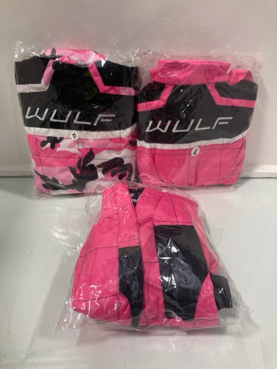 Lot 963  
            Marchington SR12 - Parcel Delivery Only 

                
QTY OF WULF CHILDRENS OVERALLS IN PINK/BLACK - VARIOUS SIZES TO INCLUDE UK S: LOC...
