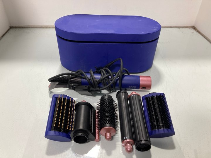 Lot 988  
            Marchington SR12 - Parcel Delivery Only 

                
DYSON HS05 AIR WRAP MULTI STYLER & DRYER - ORIGINAL RRP £479.99: LOCATION - H16