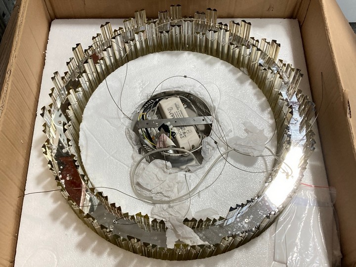 Lot 1016  
            Marchington SR11 - Parcel Delivery Only 

                
DAIRE CEILING PENDANT CHANDELIER LIGHT IN COGNAC GLASS: LOCATION - BR3