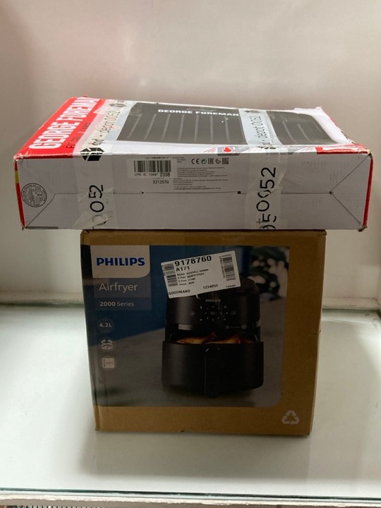 Lot 1055  
            Marchington SR11 - Parcel Delivery Only 

                
2 X ASSORTED HOME KITCHEN APPLIANCES TO INCLUDE PHILIPS 2000 SERIES AIR FRYER: LO...