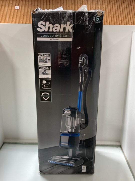 Lot 1065  
            Marchington SR11 - Parcel Delivery Only 

                
SHARK LIFT AWAY CORDED UPRIGHT VACUUM CLEANER - ORIGINAL RRP £199: LOCATION - BR7