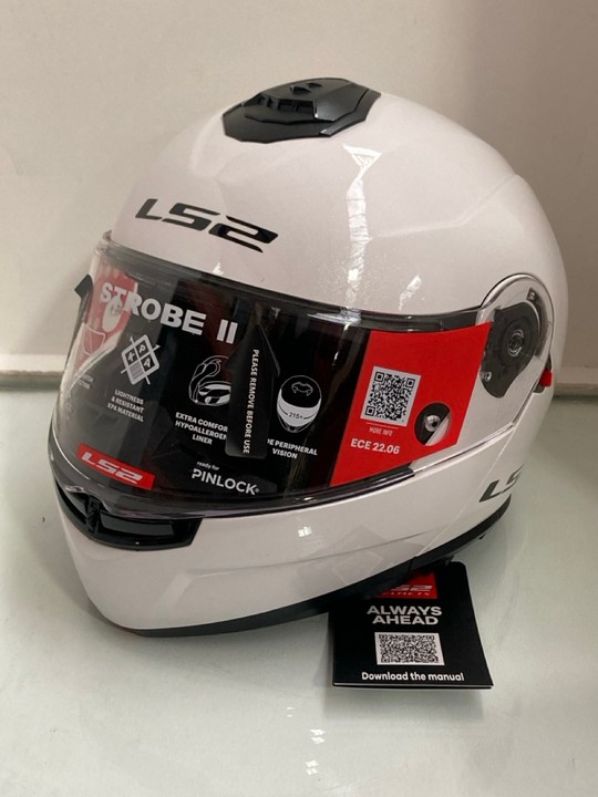Lot 1086  
            Marchington SR11 - Parcel Delivery Only 

                
LS2 FULL FACE MOTORCYCLE HELMET : SIZE XL: LOCATION - BR9