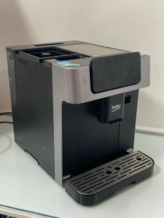 Lot 1126  
            Marchington SR11 - Parcel Delivery Only 

                
HAMOKI COFFEE MAKER MACHINE: LOCATION - CR10