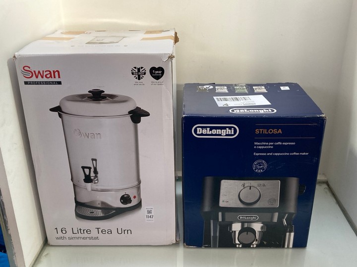 Lot 1147  
            Marchington SR11 - Parcel Delivery Only 

                
2 X ASSORTED HOME KITCHEN APPLIANCES TO INCLUDE SWAN 16 LITRE TEA URN WITH SIMMER...