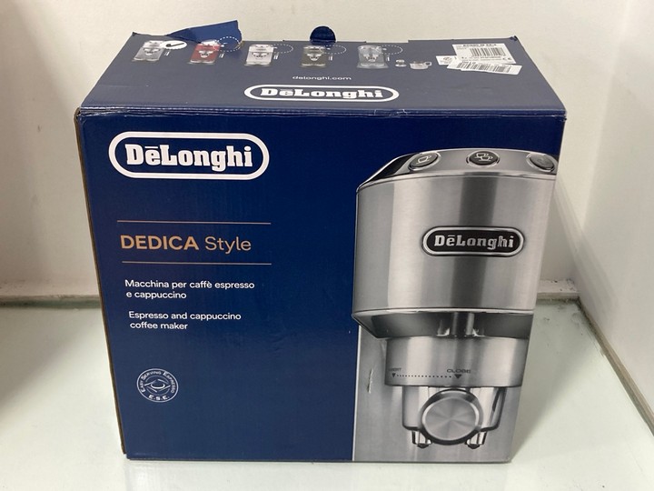 Lot 1196  
            Marchington SR11 - Parcel Delivery Only 

                
DELONGHI DEDICA STYLE ESPRESSO COFFEE MACHINE - ORIGINAL RRP £179: LOCATION - CR2