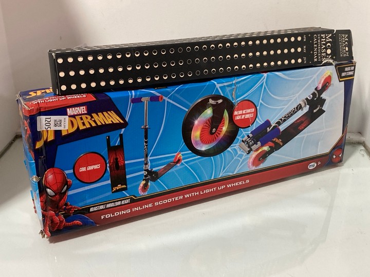 Lot 1205  
            Marchington SR11 - Parcel Delivery Only 

                
2 X ASSORTED ITEMS TO INCLUDE SPIDER-MAN CHILDRENS KICK STYLE MANUAL SCOOTER: LOC...