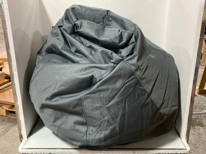 Lot 1207  
            Marchington SR11 - Parcel Delivery Only 

                
ICON MEDIUM BEANBAG IN STEEL GREY: LOCATION - CR2