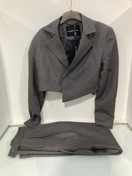 Lot 1232  
            Marchington SR11 - Parcel Delivery Only 

                
2 X MANIERE DE VOIR CLOTHING ITEMS TO INCLUDE WOMENS CROP JACKET IN GREY : SIZE 1...
