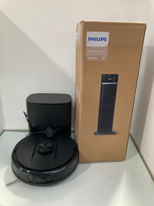 Lot 1261  
            Marchington SR11 - Parcel Delivery Only 

                
2 X ASSORTED ITEMS TO INCLUDE PHILIPS 5000 SERIES CERAMIC FAN HEATER: LOCATION - B4