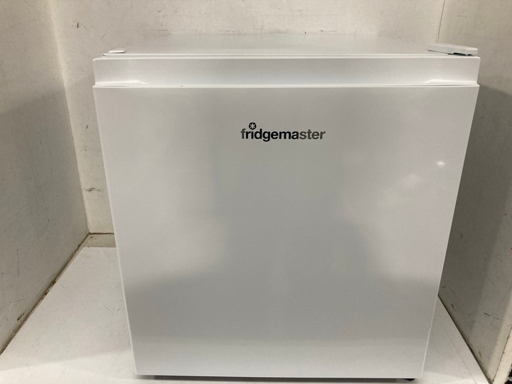 Lot 1293  
            Marchington SR11 - Parcel Delivery Only 

                
FRIDGEMASTER TABLE TOP STYLE FRIDGE : MODEL MUR4545: LOCATION - B4