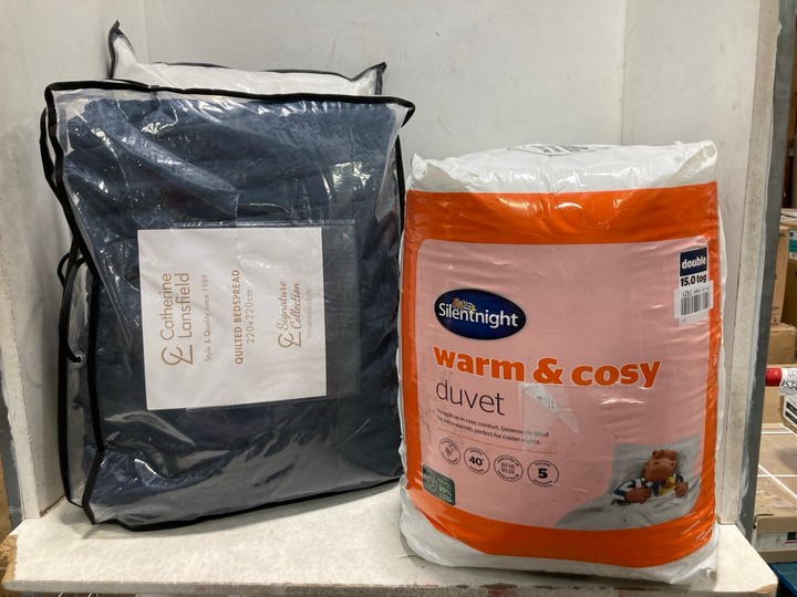 Lot 1323  
            Marchington SR11 - Parcel Delivery Only 

                
QTY OF ASSORTED BEDDING ITEMS TO INCLUDE SILENTNIGHT WARM & COSY DOUBLE DUVET: LO...
