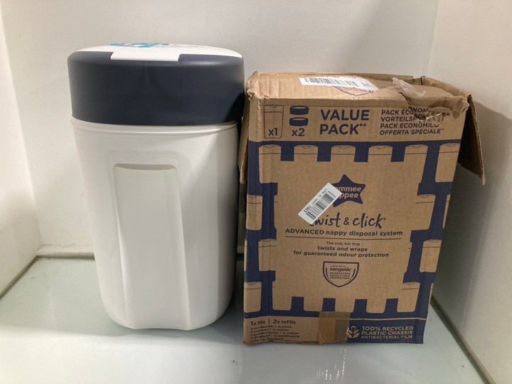 Lot 1338  
            Marchington SR11 - Parcel Delivery Only 

                
2 X TOMMEE TIPPEE TWIST & CLICK ADVANCED NAPPY DISPOSAL SYSTEMS: LOCATION - B5