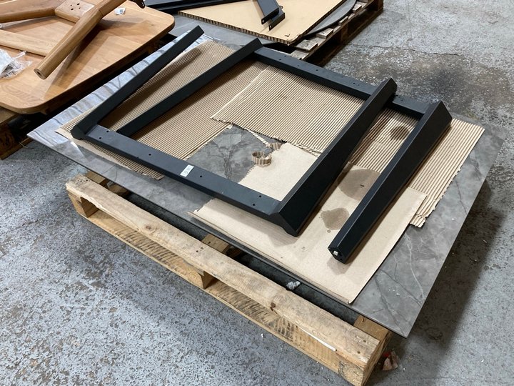 Lot 135  
            Marchington SR11 - Delivery or Collection 

                
OAK FURNITURELAND TRENTO 5FT CERAMIC EXTENDING DINING TABLE IN GREY ORIGINAL RRP ...