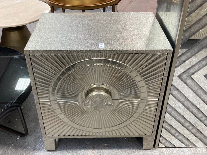 Lot 175  
            Marchington SR11 - Delivery or Collection 

                
MODERN STYLE 2 DRAWER BEDSIDE TABLE IN CHAMPAGNE SILVER FINISH: LOCATION - C2